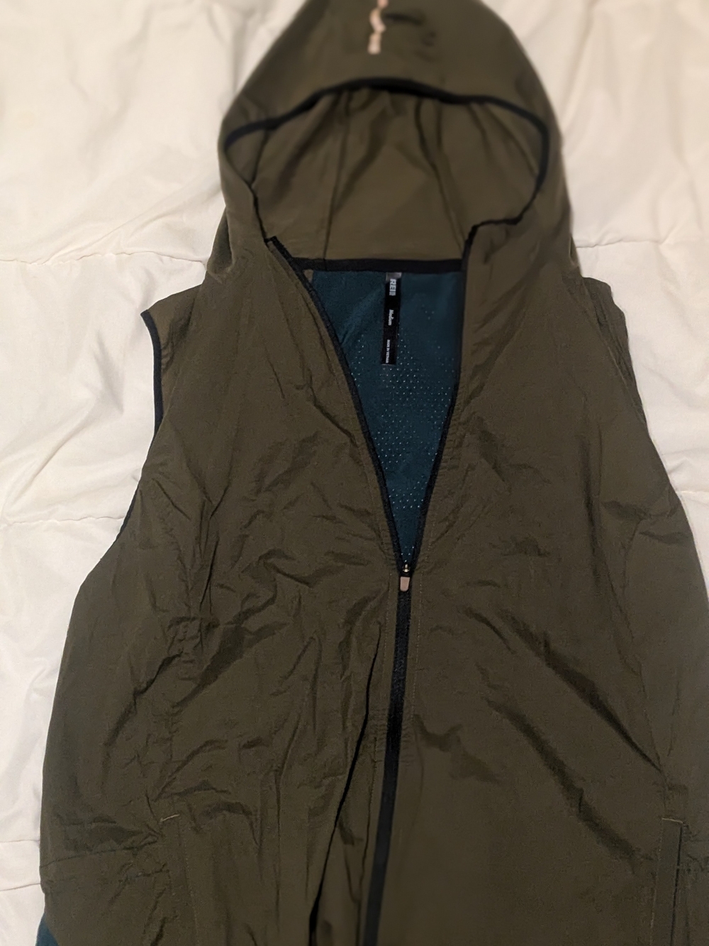 REI Women's Hooded Sleeveless Windbreaker Vest in Olive
